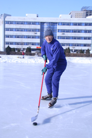 2011年1月王圣符老师滑冰(药大滑冰场）